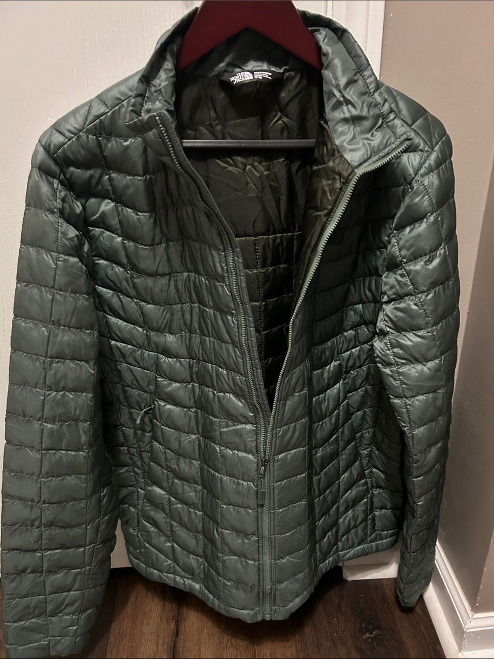 The North Face Thermoball Lightweight Quilted Jacket - Sage - Picture 4 of 4